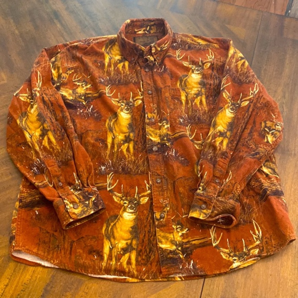 Bluff creek outfitters flannel button down deer pattern men size large brown